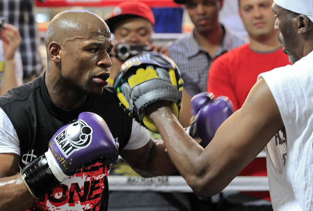Floyd Mayweather entrenamiento publico FOTO INTERNET
