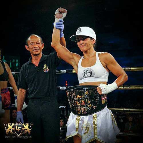TIFFANY-VAN-SOEST-WIN-THE-TITTLE