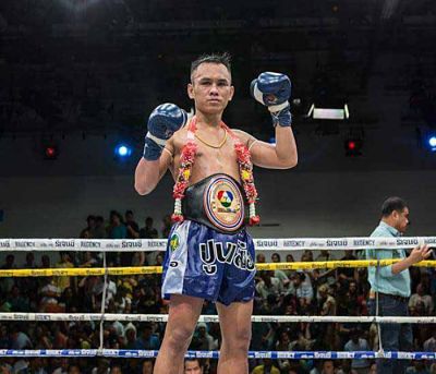 Jomhod-Eminentair-vs-Wanchalong-PK-Saenchai-channel-7-stadium-thailand-muay-thai-700x600_opt