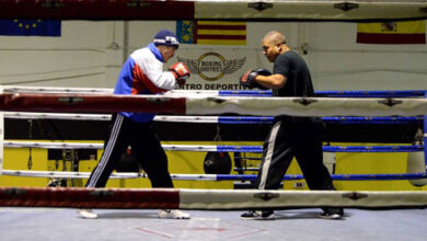 Photo of Evgeny Gradovich y Robert Garcia entrenando en Boxing Unitrés