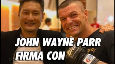 Photo of JOHN WAYNE PARR FIRMA CON ONE CHAMPIONSHIP